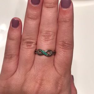 Infinity ring